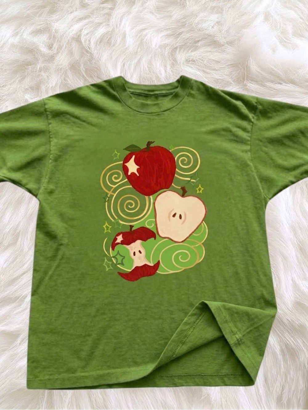 Gildan Green T-Shirt with Red & Cream Apple Graphic